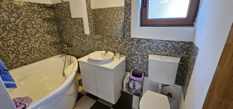 Popesti, Sfantul Gheorghe casa individuala